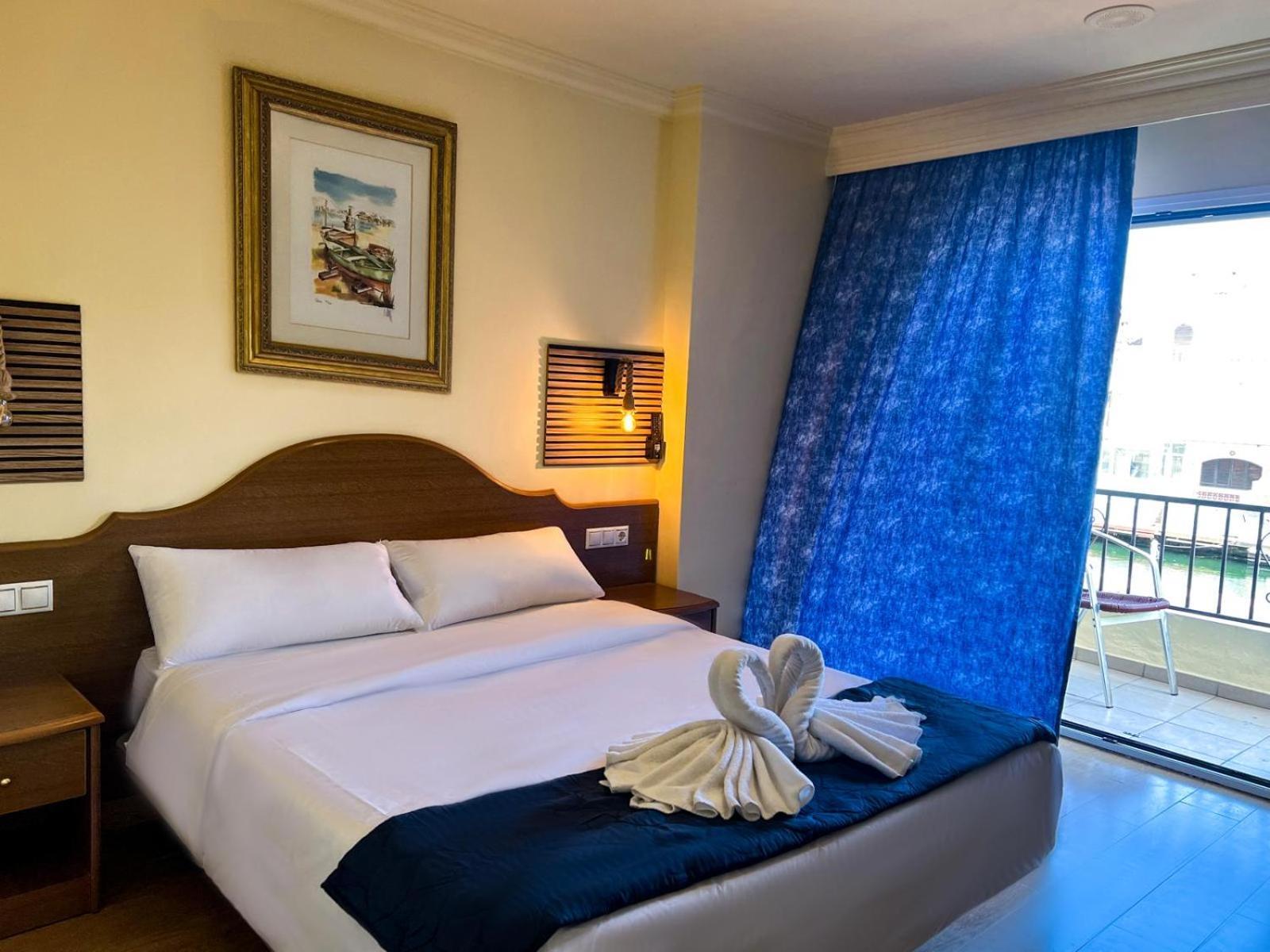 Hotel Portofino By Insidehome Empuriabrava Eksteriør billede