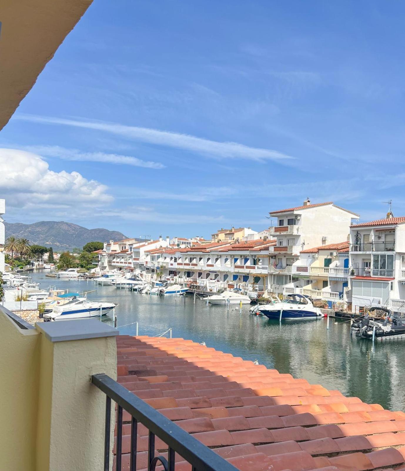 Hotel Portofino By Insidehome Empuriabrava Eksteriør billede