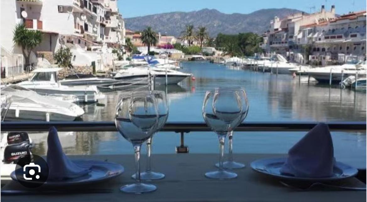 Hotel Portofino By Insidehome Empuriabrava Eksteriør billede