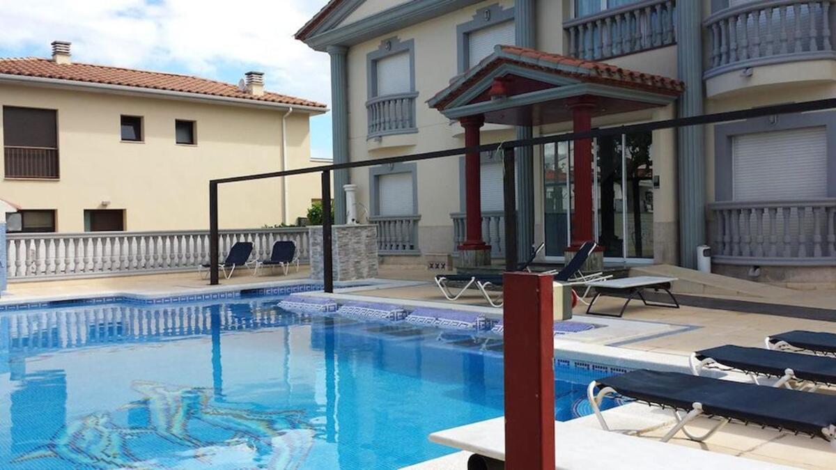 Hotel Portofino By Insidehome Empuriabrava Eksteriør billede